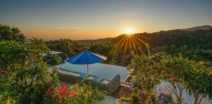 Taking a Rinjani Deluxe package, you will stay at Rinjani Lodge Hotel in Senaru, a beautiful and peaceful place with mountain views.