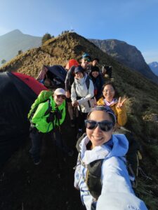 Can you climb Mount Rinjani without guide?